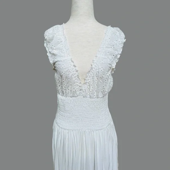 Solitaire Swim White Eyelet Maxi Tiered Dress, NWT, M - Picture 5 of 15
